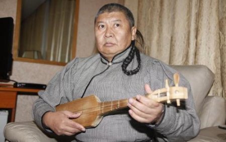 Халимагийн нэрт туульч О.Цагаанзам Монгол улсын иргэн болох хүсэлтээ ерөнхийлөгч Ц.Элбэгдоржид гаргажээ