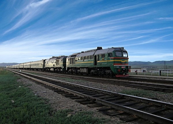 Эрээн-Улаанбаатарын хооронд 200 км цаг хурдтай галт тэрэг аялуулна 