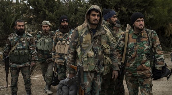 Сирийн армийнхан Ракка хот руу давшиж байна