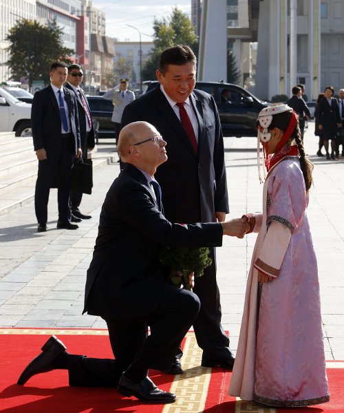 Канад Улсын парламентын Нийтийн танхимын дарга Жиофф Рэганыг угтан авч мэндчиллээ