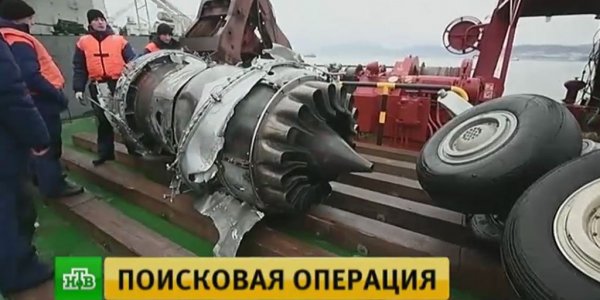 Ту-154 онгоцны хэсгүүдийг эвлүүлж байна