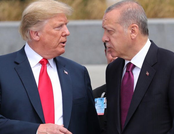 АНУ болон Туркийн ерөнхийлөгч нар сэтгүүлч Хашоггийн талаар утсаар ярьжээ