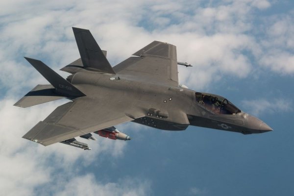 АНУ-ын "F-35" сөнөөгч онгоцны нийлүүлэлтэд хориг тавихыг санал болгожээ