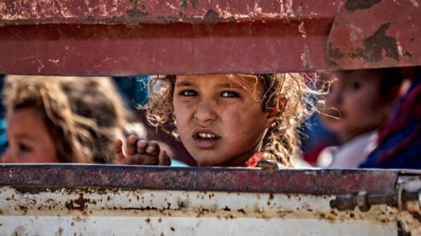 Сирид 100 мянга гаруй хүн орон гэрээ орхин дүрвэжээ