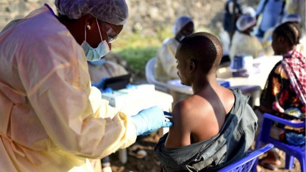 Эбола вирусний улмаас өнгөрсөн онд 1800 гаруй хүн нас баржээ