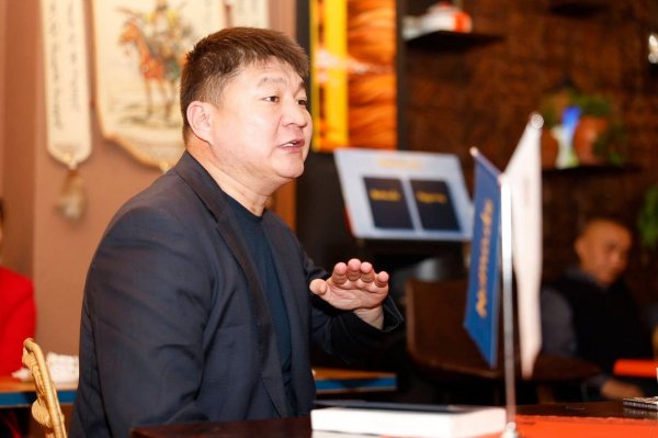 ЭРГЭЛТ.МН МЭДЭЭЛЛИЙН САЙТЫН "СҮҮЛЧИЙН НҮҮДЭЛЧИД" ХӨРӨГ НОМЫН НЭЭЛТ ШВЕЙЦАРЫН ХОЛБООНЫ УЛСЫН НИЙСЛЭЛ ЖЕНЕВ ХОТОД БОЛЛОО