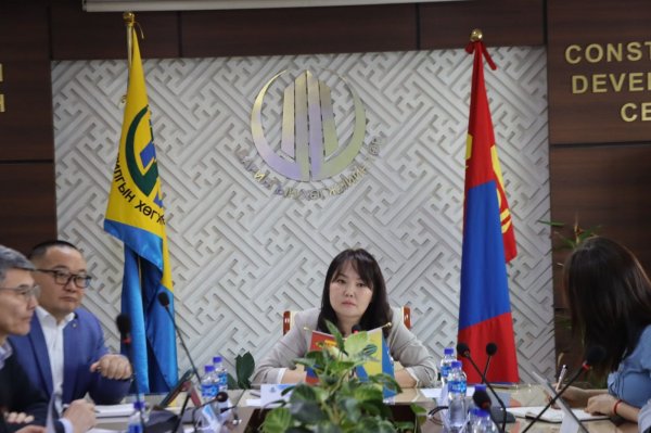 “ЧАНАРЫН МЕНЕЖМЕНТИЙН ТОГТОЛЦООНЫ СТАНДАРТ”-ын сургалтад хамрагдсан ажилтнуудад гэрчилгээ гардуулах үйл ажиллагаа боллоо